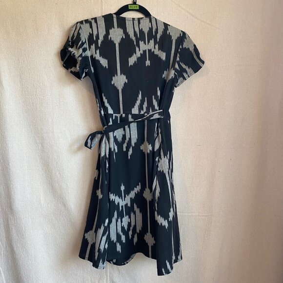 Fair Trade Genuine Ikat Black Cotton Wrap Dress NWT Extra Small Passion Lilie - Picture 2 of 12